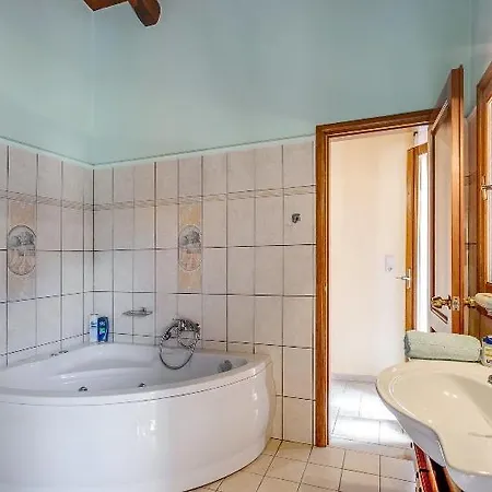 Apartament Ifigenia *